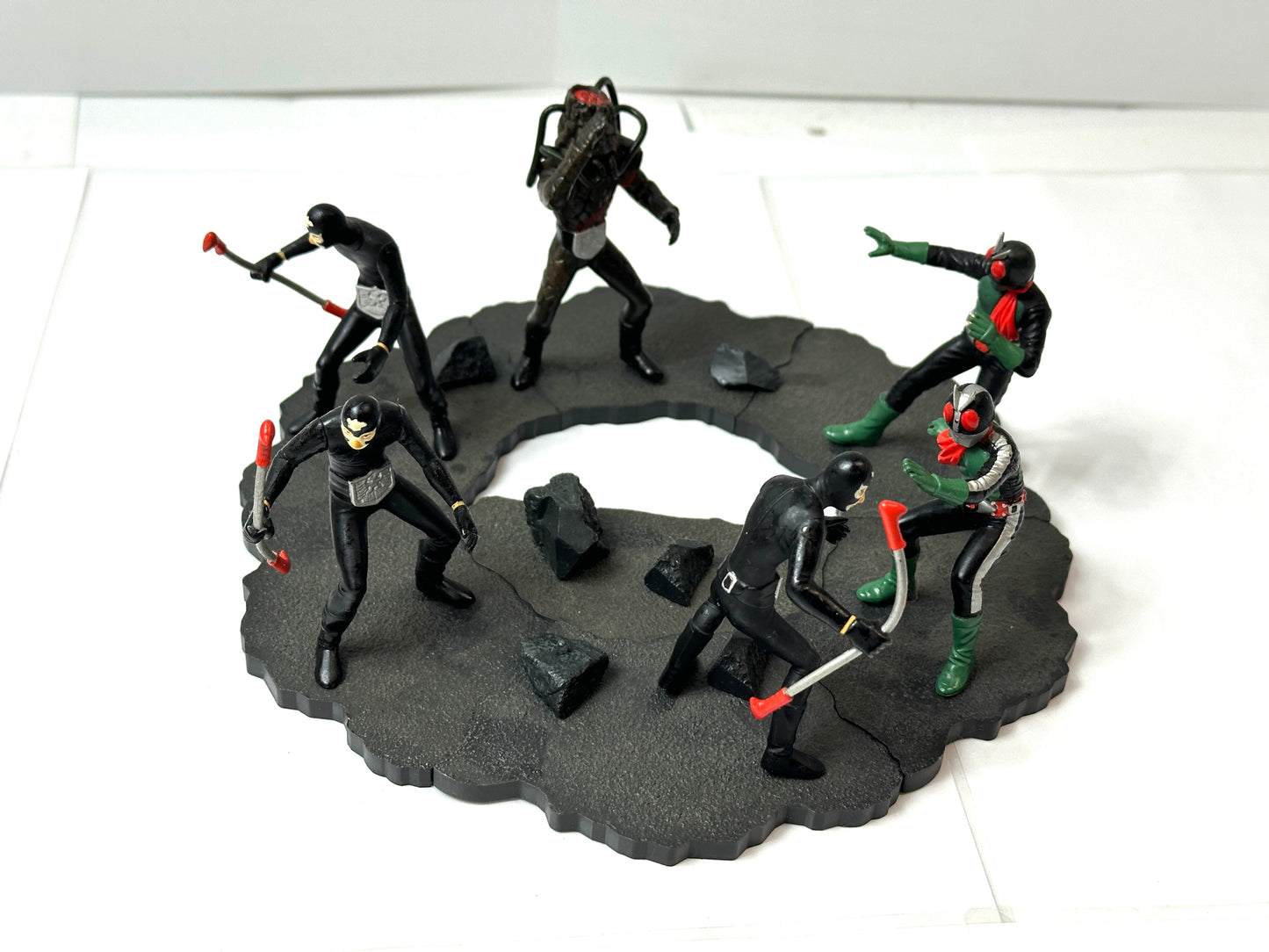 バンプレスト 現状品 ポケット一番くじ 仮面ライダー ジオラマフィギュア ショッカー戦闘員 仮面ライダー1号2号 マグマ怪人ゴースター 10/14