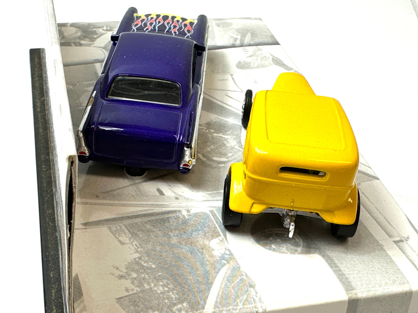 ホットウィール 1/64 GOOD GUYS ’57 CHEVY '32 FORD Hot Wheels 100% ミニカー 10/3