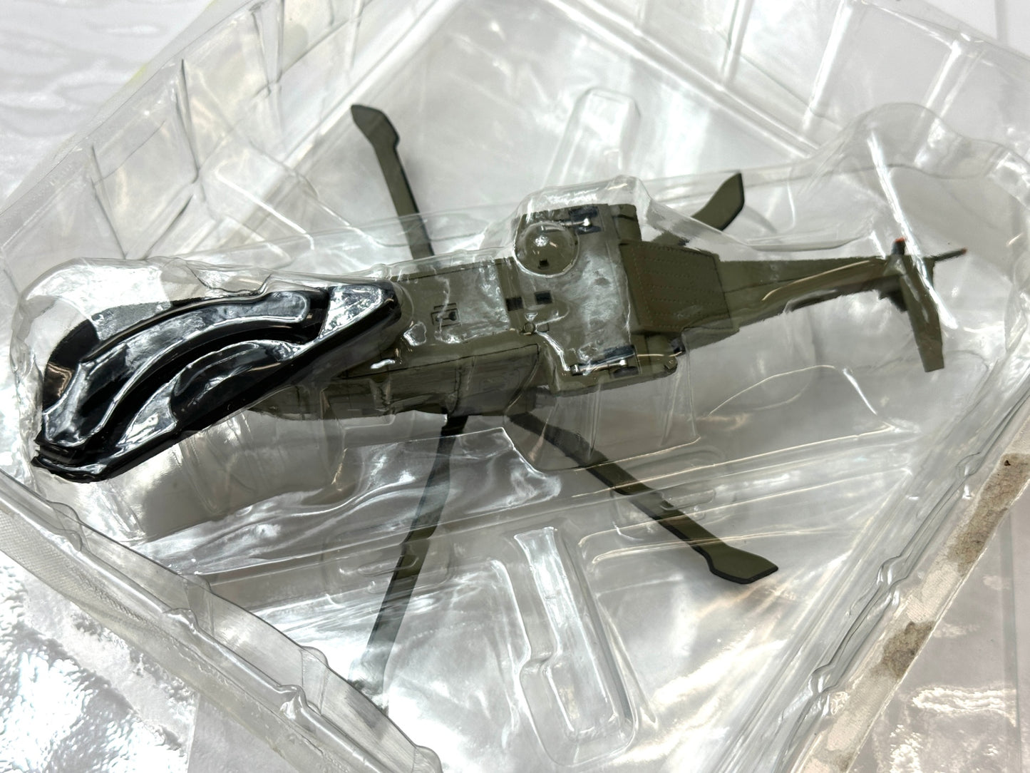 現状品 ITALERI(イタレリ)? アグスタ ウェストランド マーリン HC.3 イギリス空軍 78SQ 1/00 (完成品飛行機) 8/18