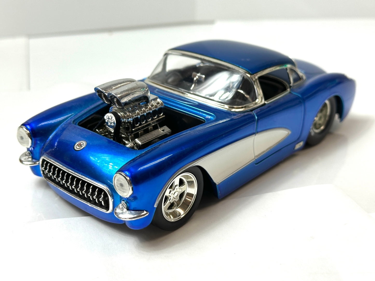 ジャダトイズ 1/24 1957 シボレーコルベット ミニカー ダイキャストモデル アメ車 8/7