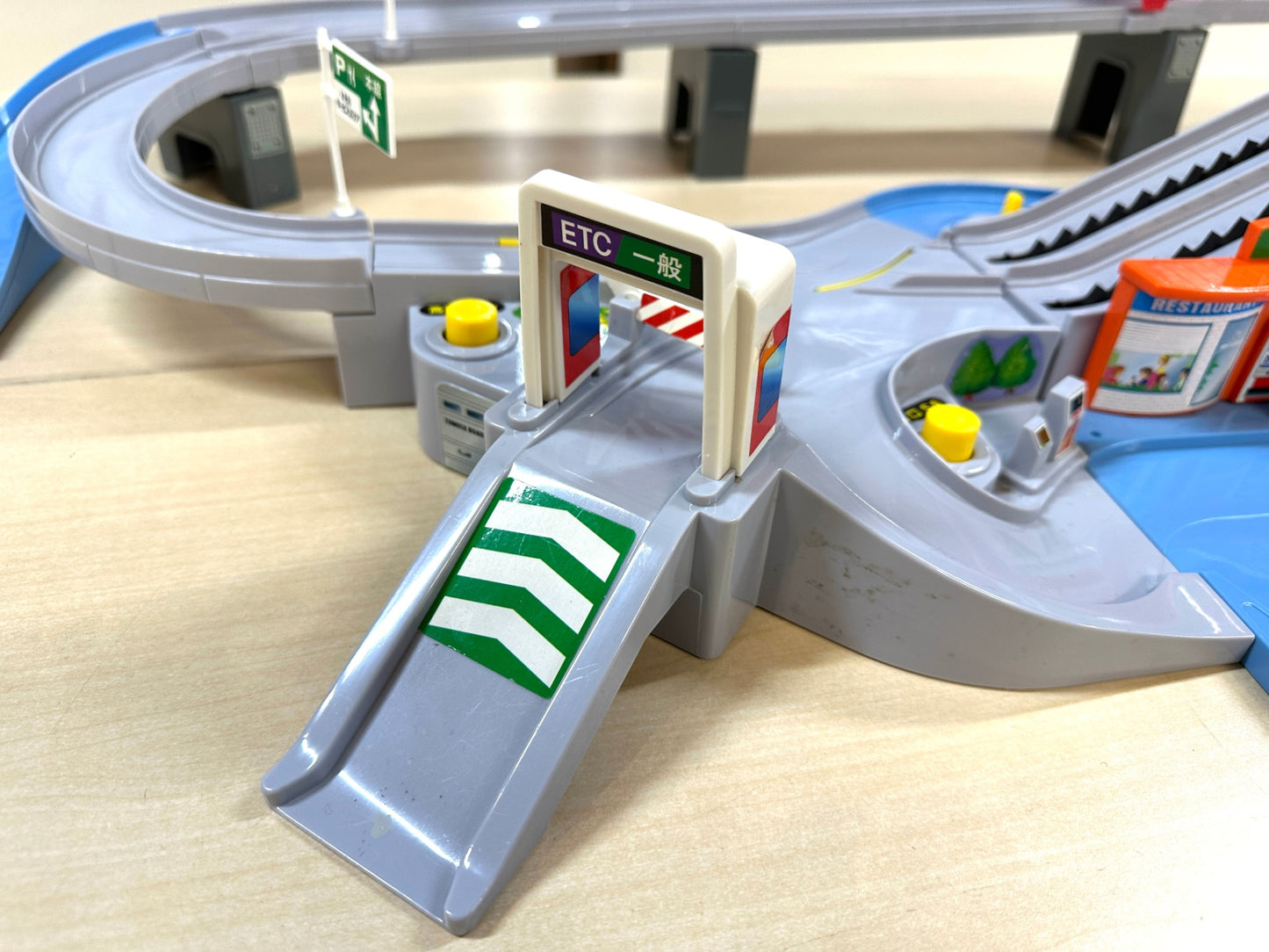 現状品トミカ 高速道路 にぎやかドライブ TOMY 9/30