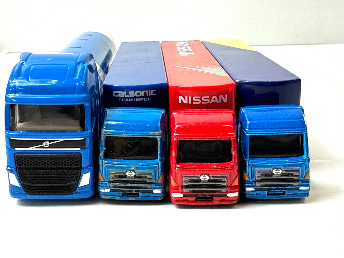 ミニカー4台セット ロングトミカ他 NISSAN ミシュラン モータースポーツ カルソニックチームインパルレーシング トランスポーター SIKU タンカートレーラー 10/3