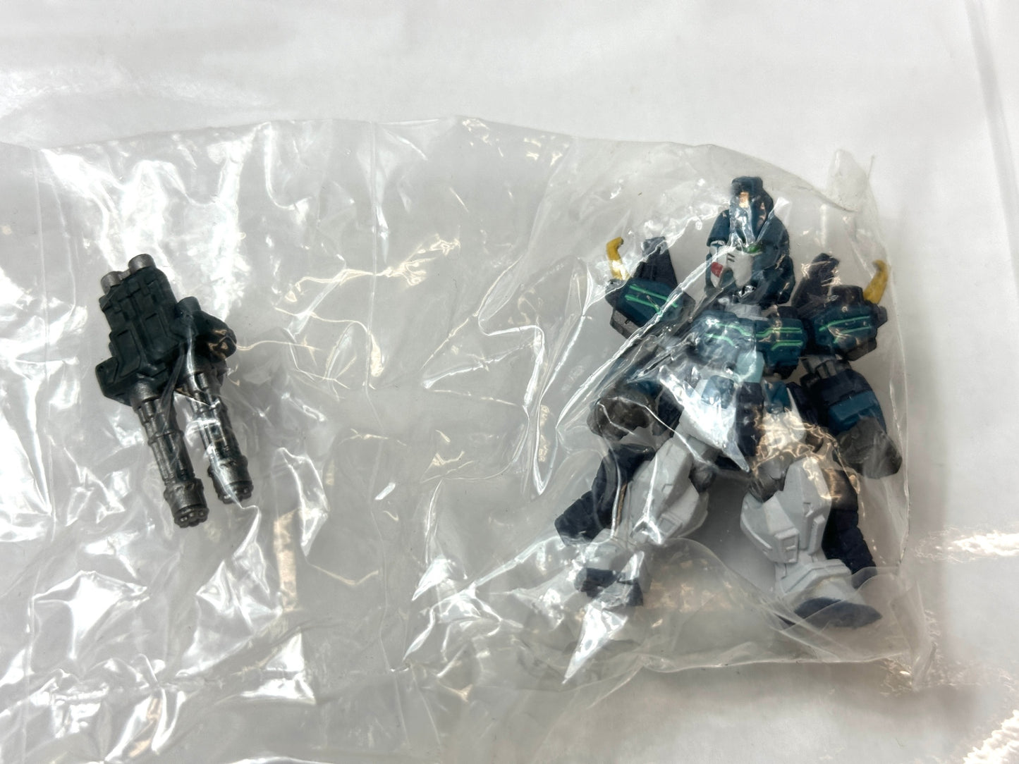 内装未開封品 FW GUNDAM CONVERGE ♯6 151 ガンダムヘビーアームズ改(EW版) BANDAI ガンダムコンバージ 9/10