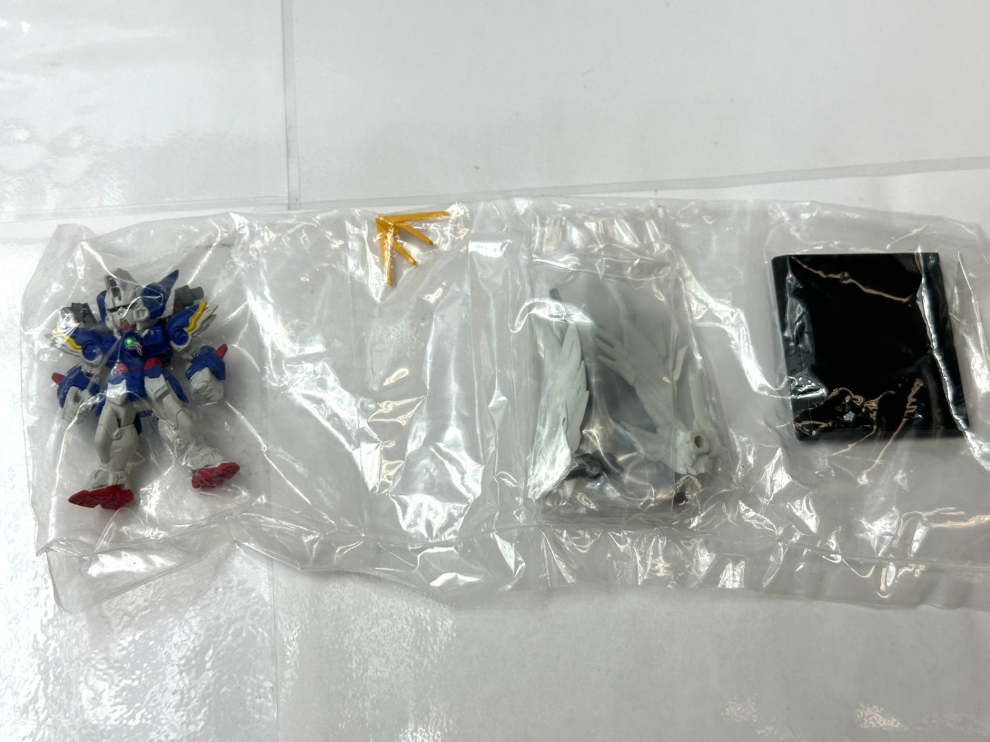 内装未開封品 FW GUNDAM CONVERGE ♯11 182 ウイングガンダムゼロ(EW版) BANDAI ガンダムコンバージ 9/10