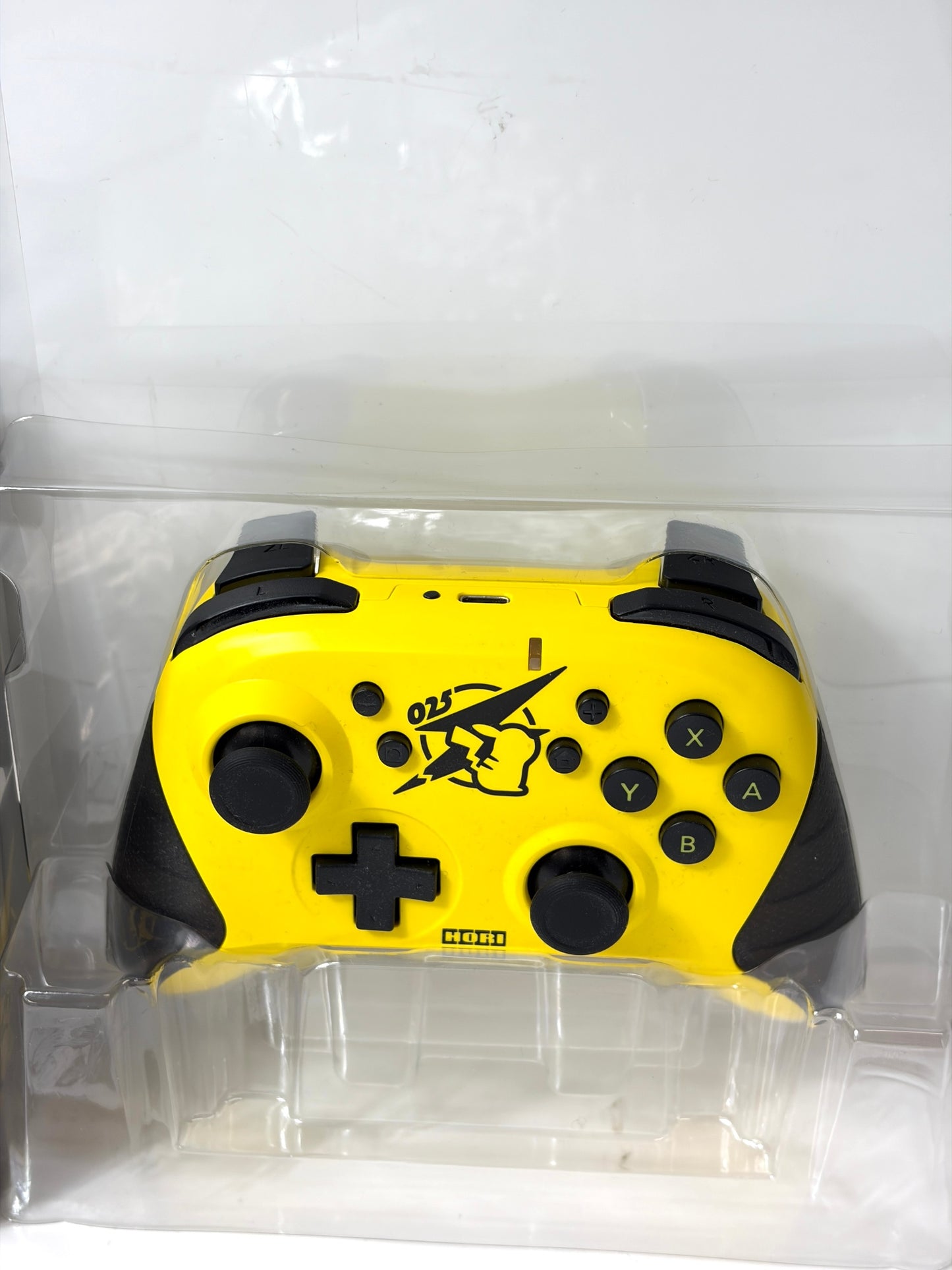 箱付き HORI ワイヤレスホリパッド ピカチュウ POP Switch ポケモン 限定デザイン 純正ライセンス