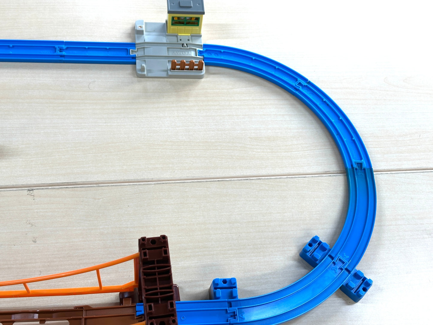 現状品 タカラトミー プラレール きかんしゃトーマス ぐらぐらつり橋セット 旧型 8/25