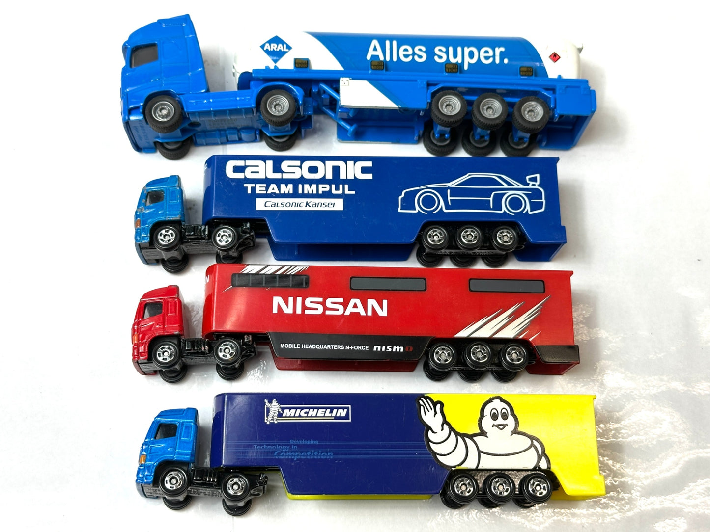 ミニカー4台セット ロングトミカ他 NISSAN ミシュラン モータースポーツ カルソニックチームインパルレーシング トランスポーター SIKU タンカートレーラー 10/3