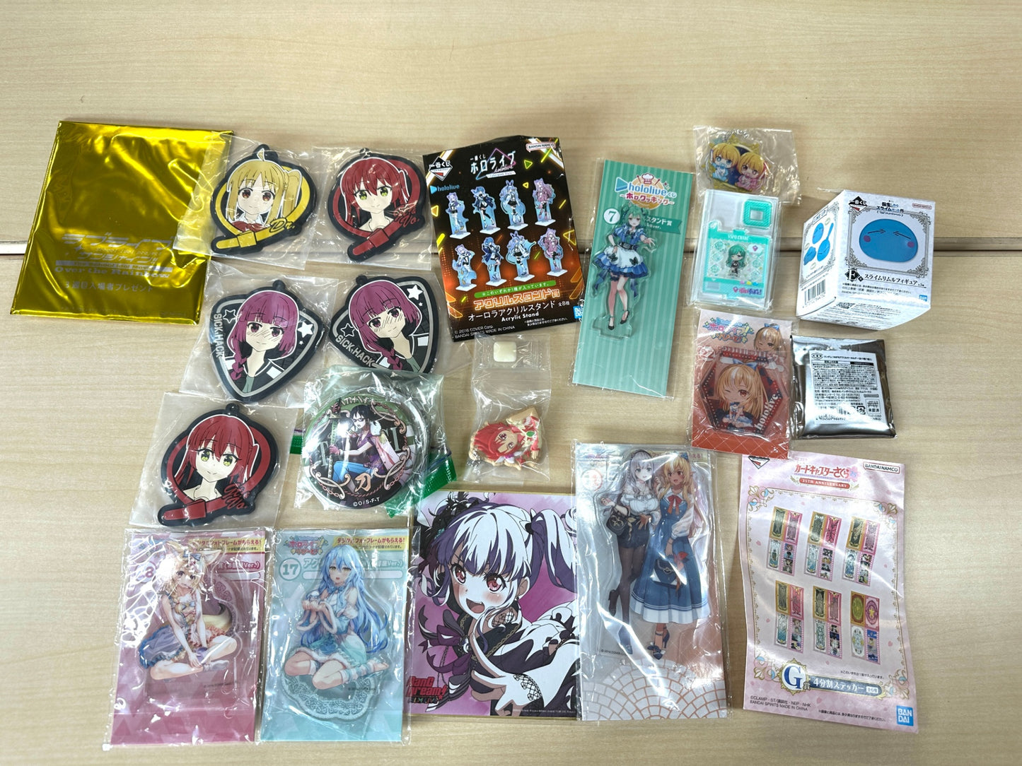 ほぼ未使用品 女の子 女子 アニメキャラ グッズまとめセット 一番くじ ホロライブ けいおん 魔法少女リリカルなのは Fate 他 8/21