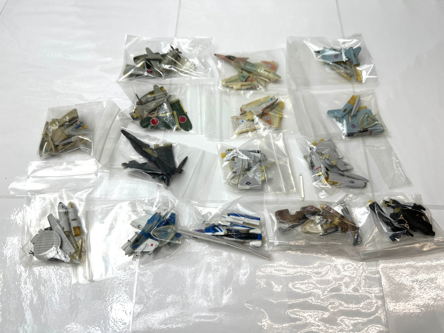 現状品 Furuta チョコエッグ 戦闘機シリーズ 15個セット 解説書無し ホーク100 コブラ ミラージュ F1 他 フィギュア 8/28