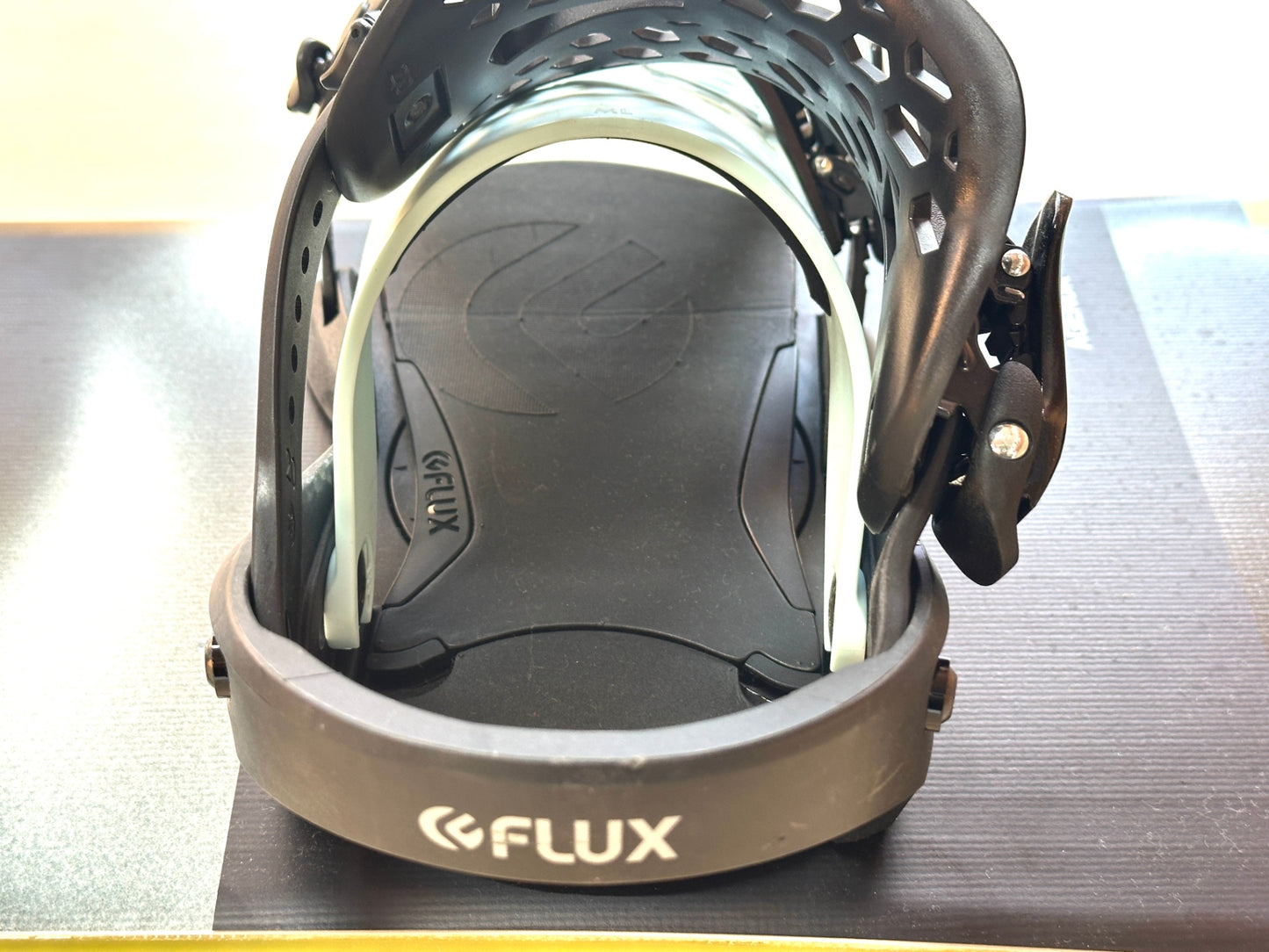 現状品 スノーボード RIDE AGENDA 149cm 21-22モデル ビンディング FLUX PR MLザイズ 2/20