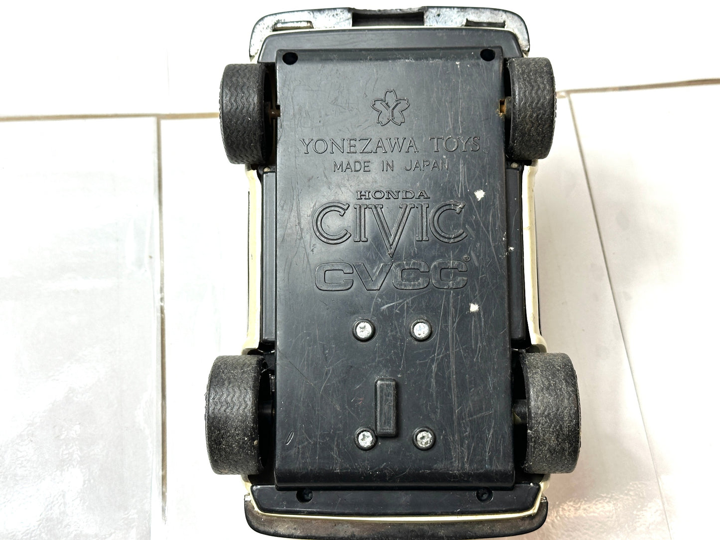 現状品 米澤玩具 ヨネザワトイズ ホンダ シビック パトカー ミニカー 左右ドアとリアハッチはワンタッチでオープンします 全長約 20cm 12/26