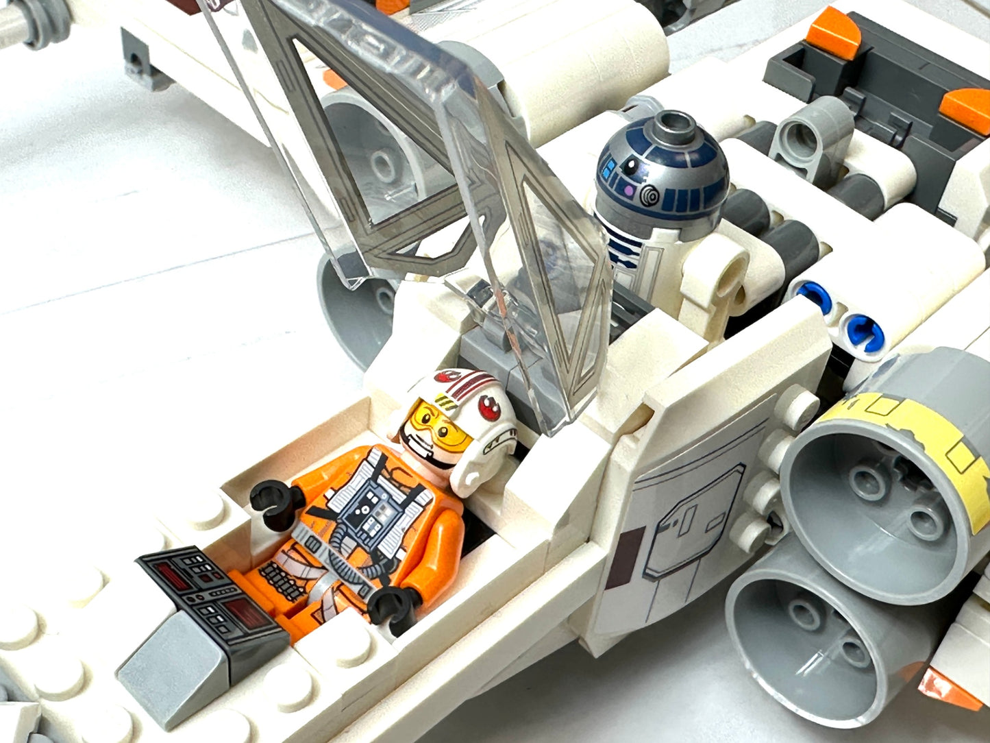 現状品 LEGO レゴ 75301 スター・ウォーズ ルーク・スカイウォーカー Xウィング・ファイター レイア姫 R2-D2 ジャン・ドドンナ将軍 12/10