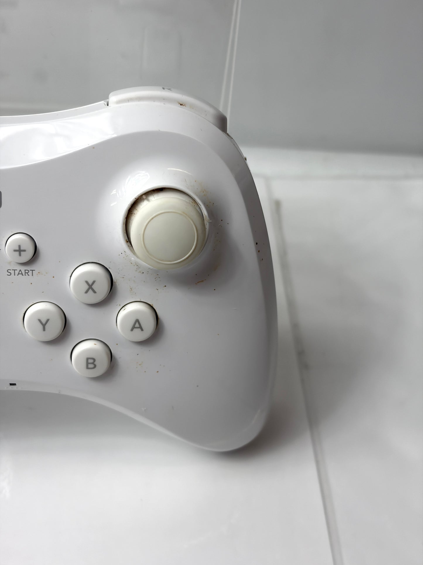 任天堂 Wii U PRO コントローラー ホワイト WUP-005　コントローラーのみ