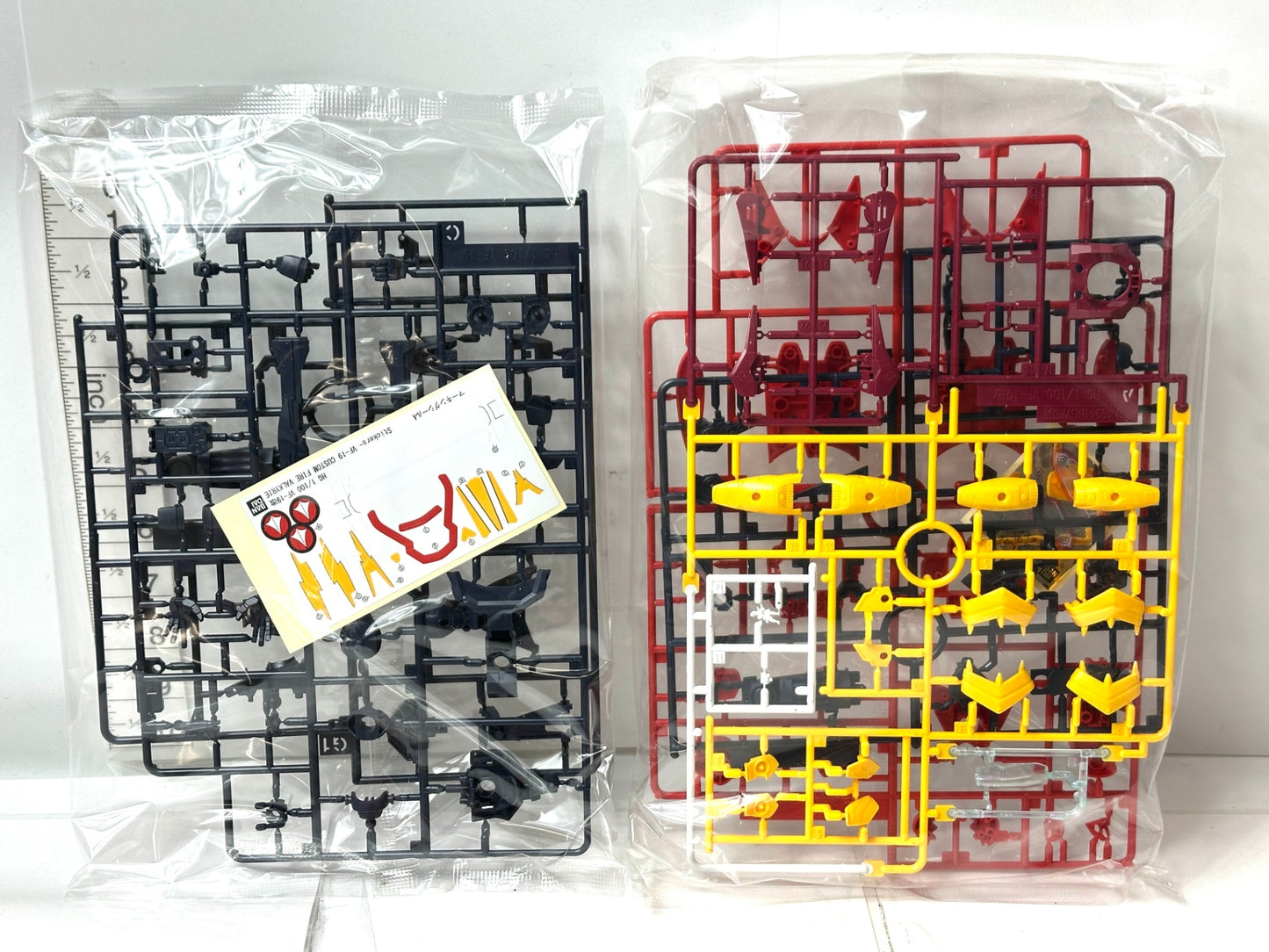 未組立・現状品 バンダイ HG 1/100 VF-19改 ファイヤーバルキリー サウンドブースター装備 プラモデル マクロス7 10/31