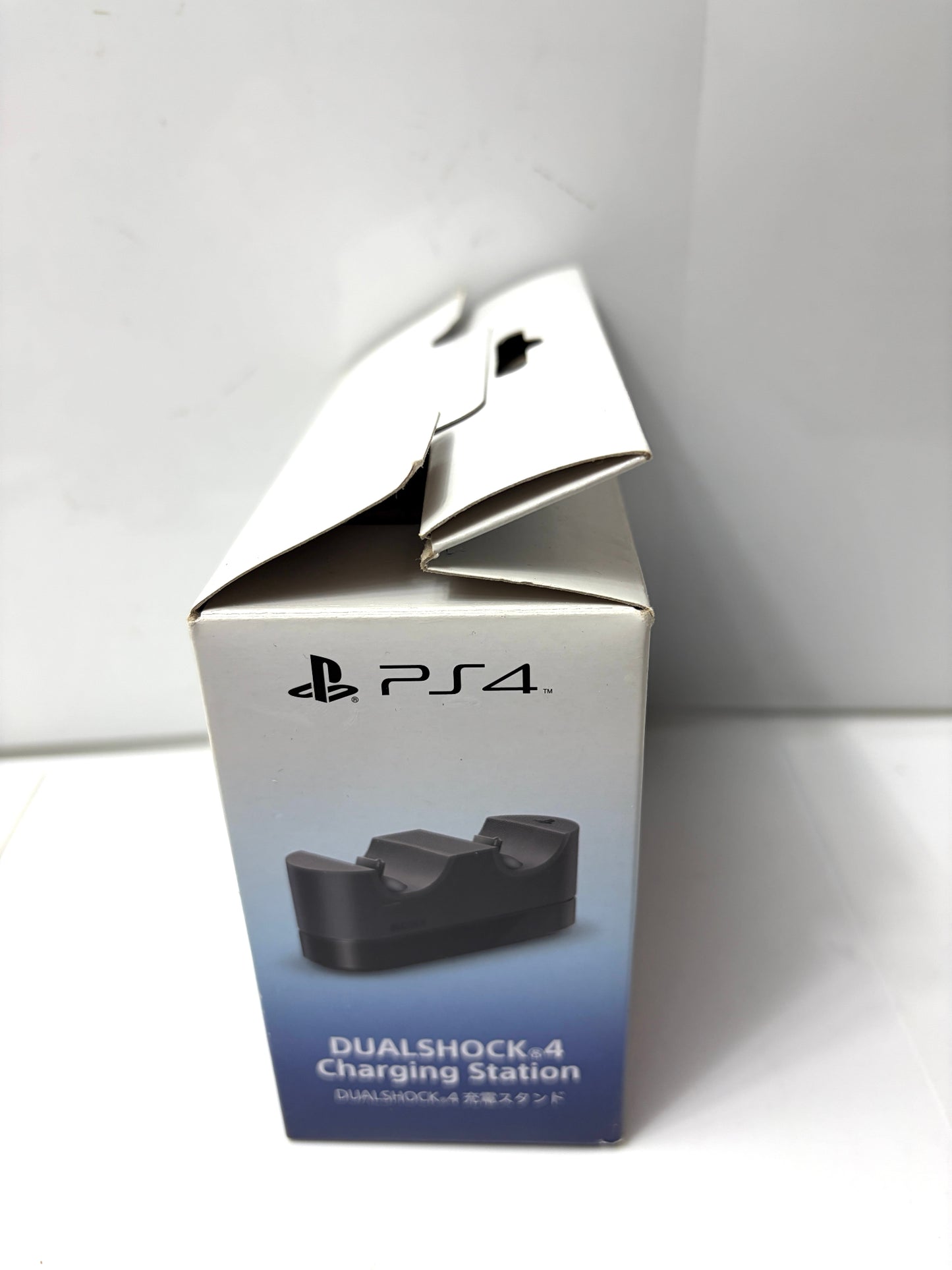 箱付き SONY PS4 純正 DUALSHOCK 4 充電スタンド (CUH-ZDC1J) ACアダプター付き