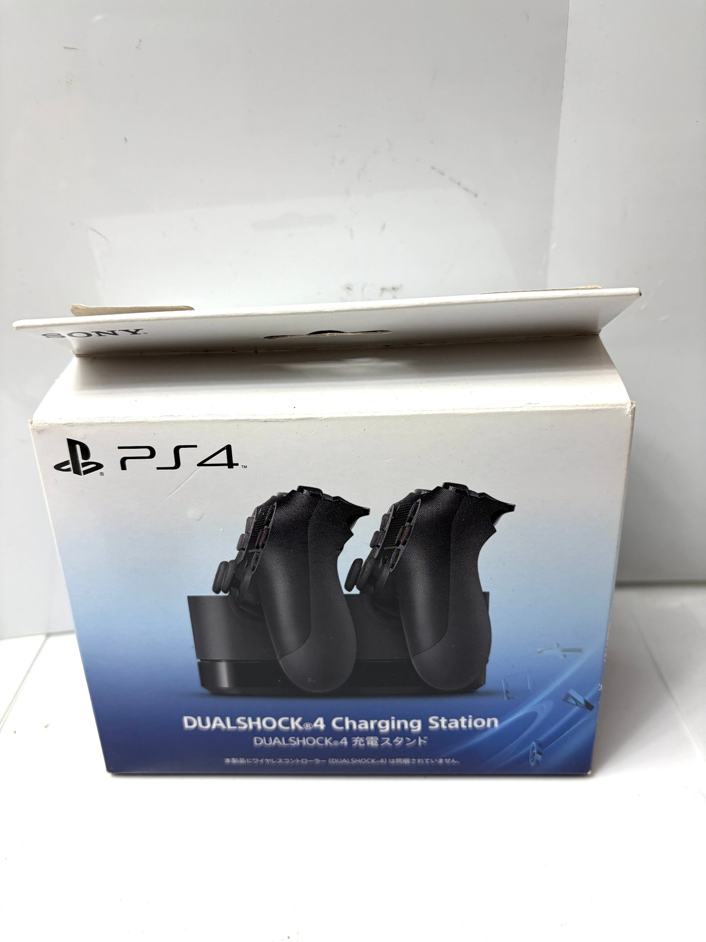 箱付き SONY PS4 純正 DUALSHOCK 4 充電スタンド (CUH-ZDC1J) ACアダプター付き