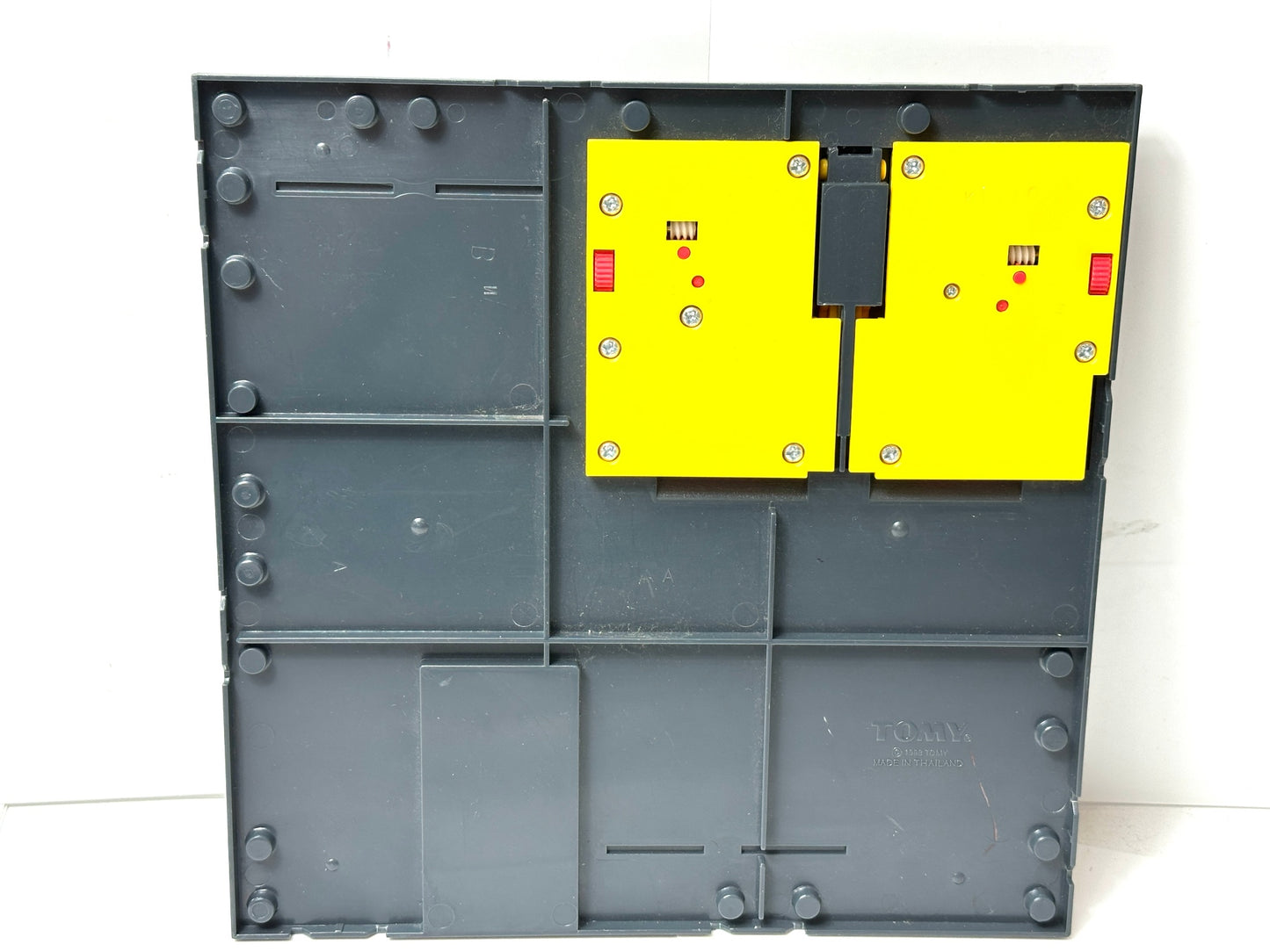 現状品 トミカタウン 立体パーキング タイムス＆小型特殊車両 待機ベース タカラトミー 8/26