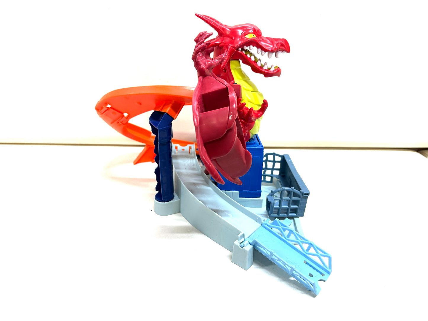 現状品 Hotwheels ホットウィール ドラゴンスマッシュ レール コース プレイセット ミニカーでドラゴン退治!? 11/14