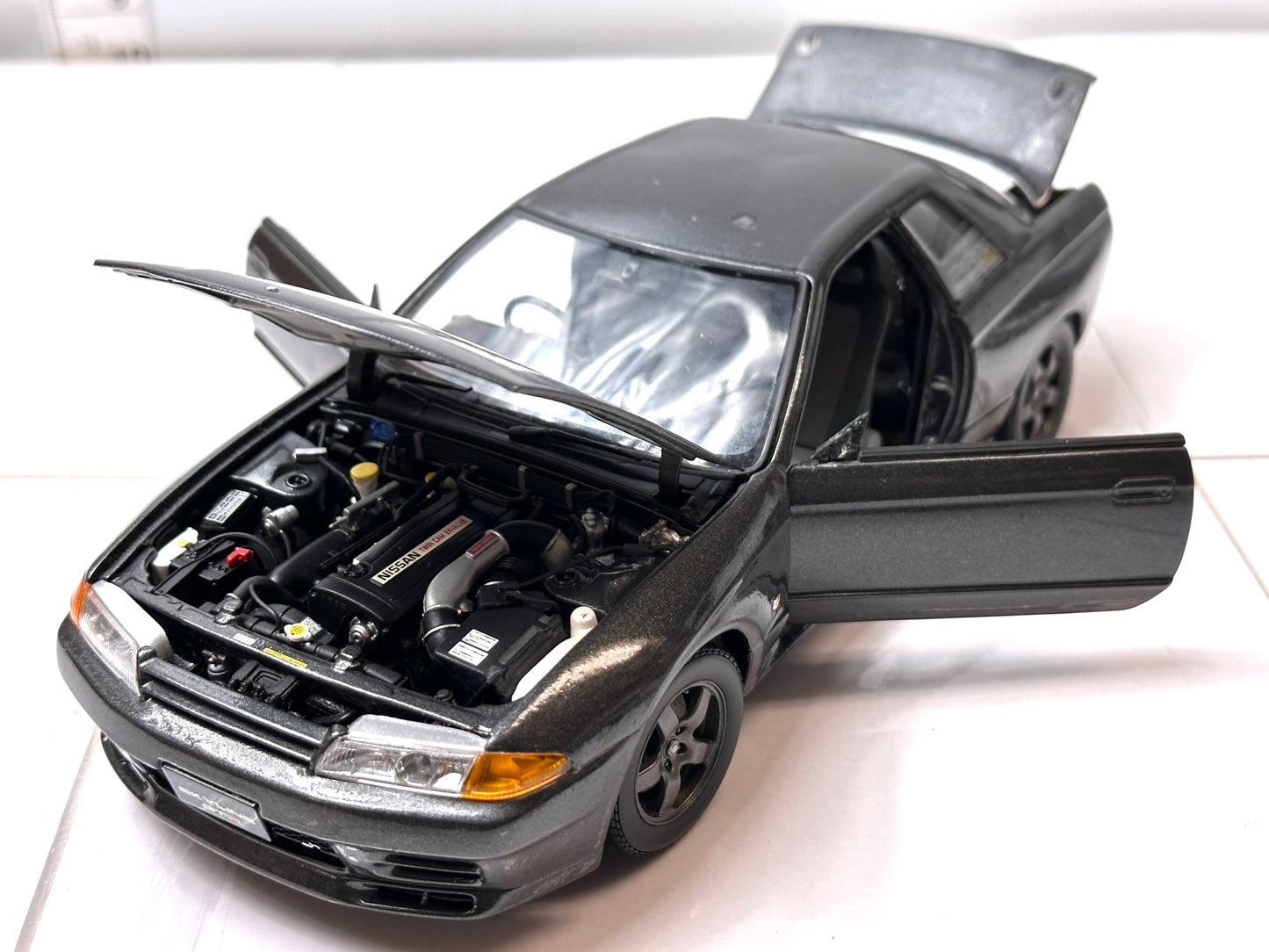 ジャンク ドアミラー リアスポイラー 破損 1/18 京商 日産スカイラインGT-R BNR32 ガングレーメタリック R32 ミニカー 12/26