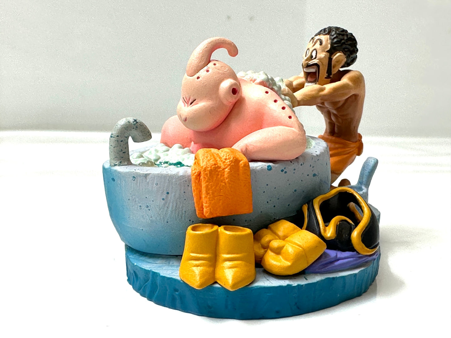 ㉓現状品 メガハウス ドラカプ ドラゴンボールカプセルR 驚愕の魔人ブウ編 魔人ブウ＆ミスター・サタン 背中流しver.お風呂 フィギュア 3/11