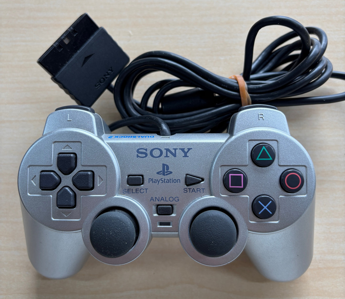 アナログコントローラ[DUALSHOCK2]サテン・シルバー