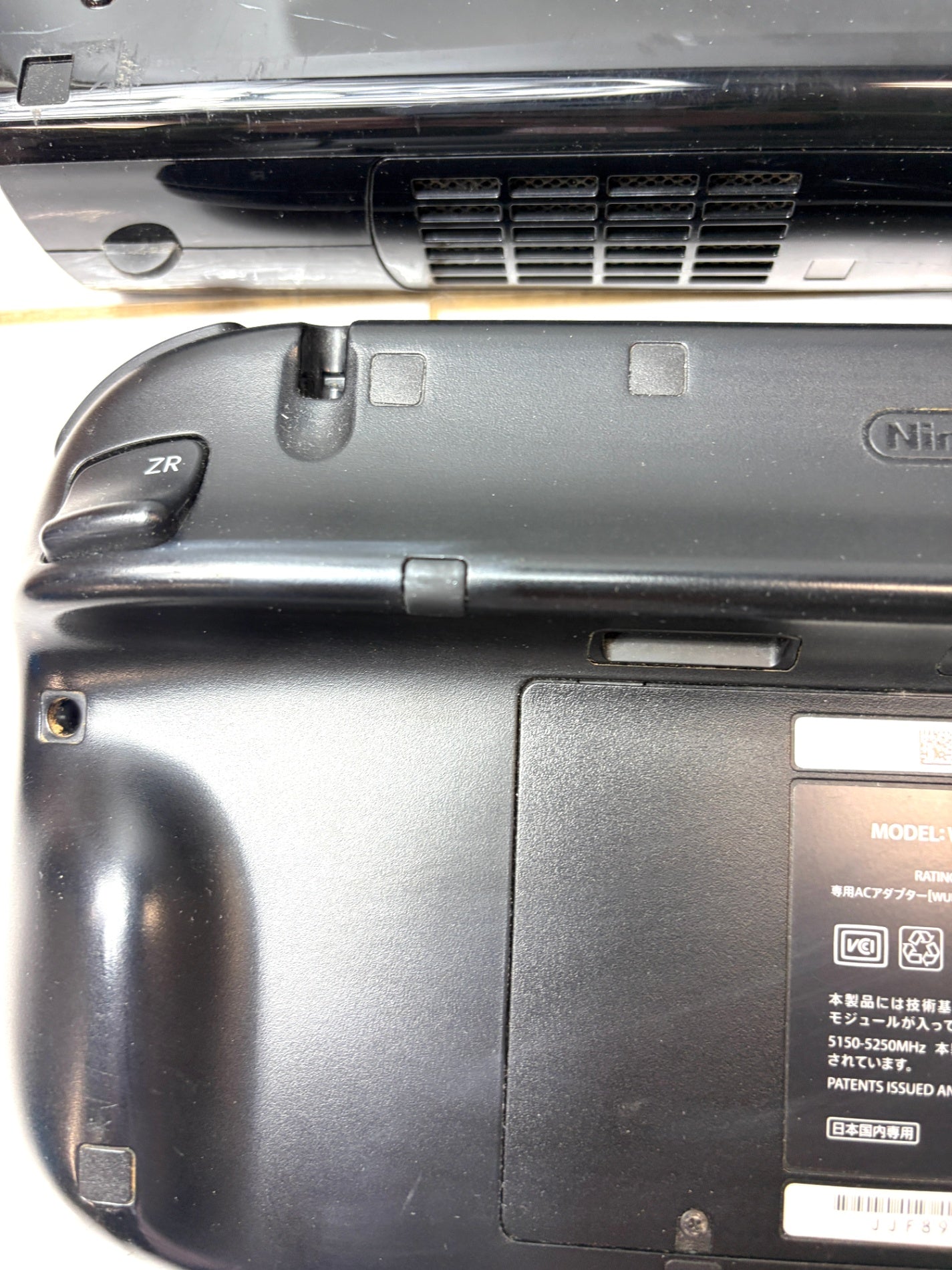 任天堂 Wii U 本体 プレミアムセット クロ 32GB ゲームパッドと本体のみ
