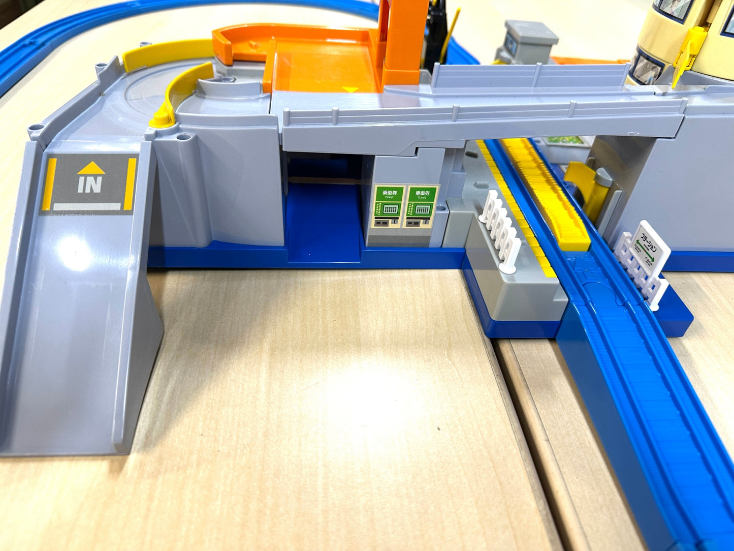 現状品 レールおまけ付き TAKARA TOMY トミカと遊ぼう! オート踏切ステーション プラレール 9/30
