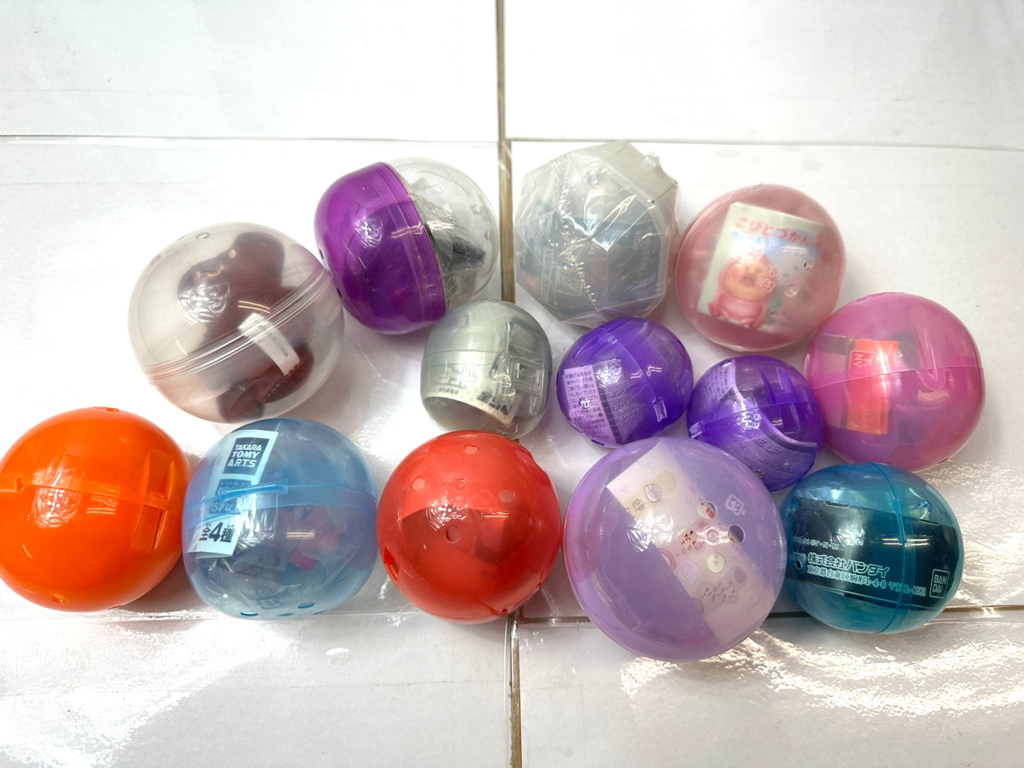 ガチャ ガチャ カプセルトイ 大量約120個 まとめセット ガンダム ウルトラマン こびとづかん 推しの子 カプセルプラレール キン肉マン等 12/30