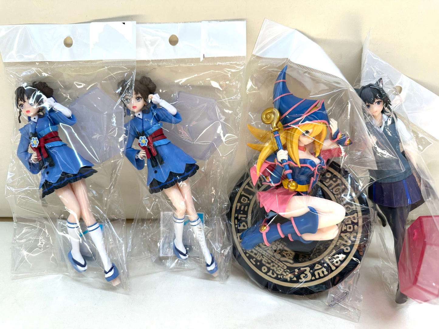 現状品 女子 女の子 美女 アニメキャラ フィギュア 50個セット アニキャラ 桜島麻衣 ナージャ ブラック・マジシャン・ガール 朝凪依 甘神夕奈 茅森月歌 他 4/3