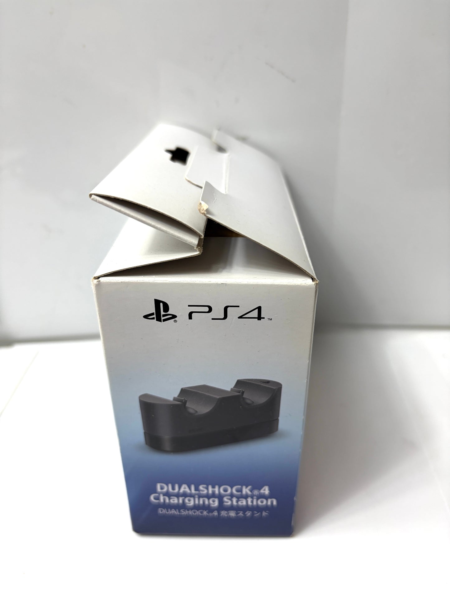 箱付き SONY PS4 純正 DUALSHOCK 4 充電スタンド (CUH-ZDC1J) ACアダプター付き