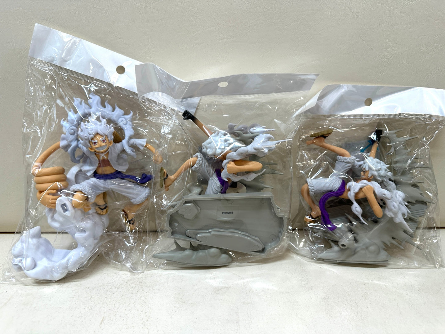 現状品 ONE PIECE ワンピース フィギュア まとめ 37個セット  トラファルガー・ロー  シャンクス エース ハンコック ルフィ ロブ・ルッチ ヤマト ナミ 他 5/15