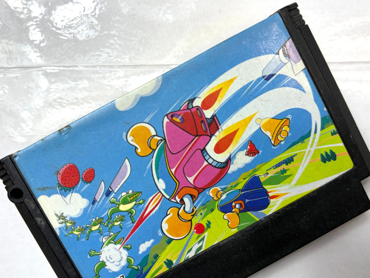 ファミリーコンピュータ ツインビー　コナミ　カセット