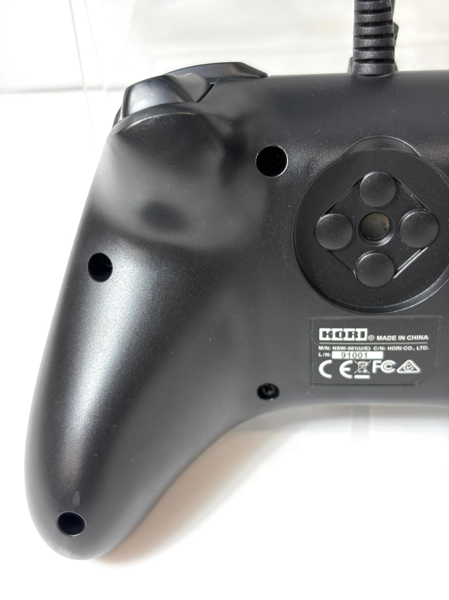【中古】HORI ワイヤレスホリパッド Switch ブラック 黒 有線コントローラー プロコン互換