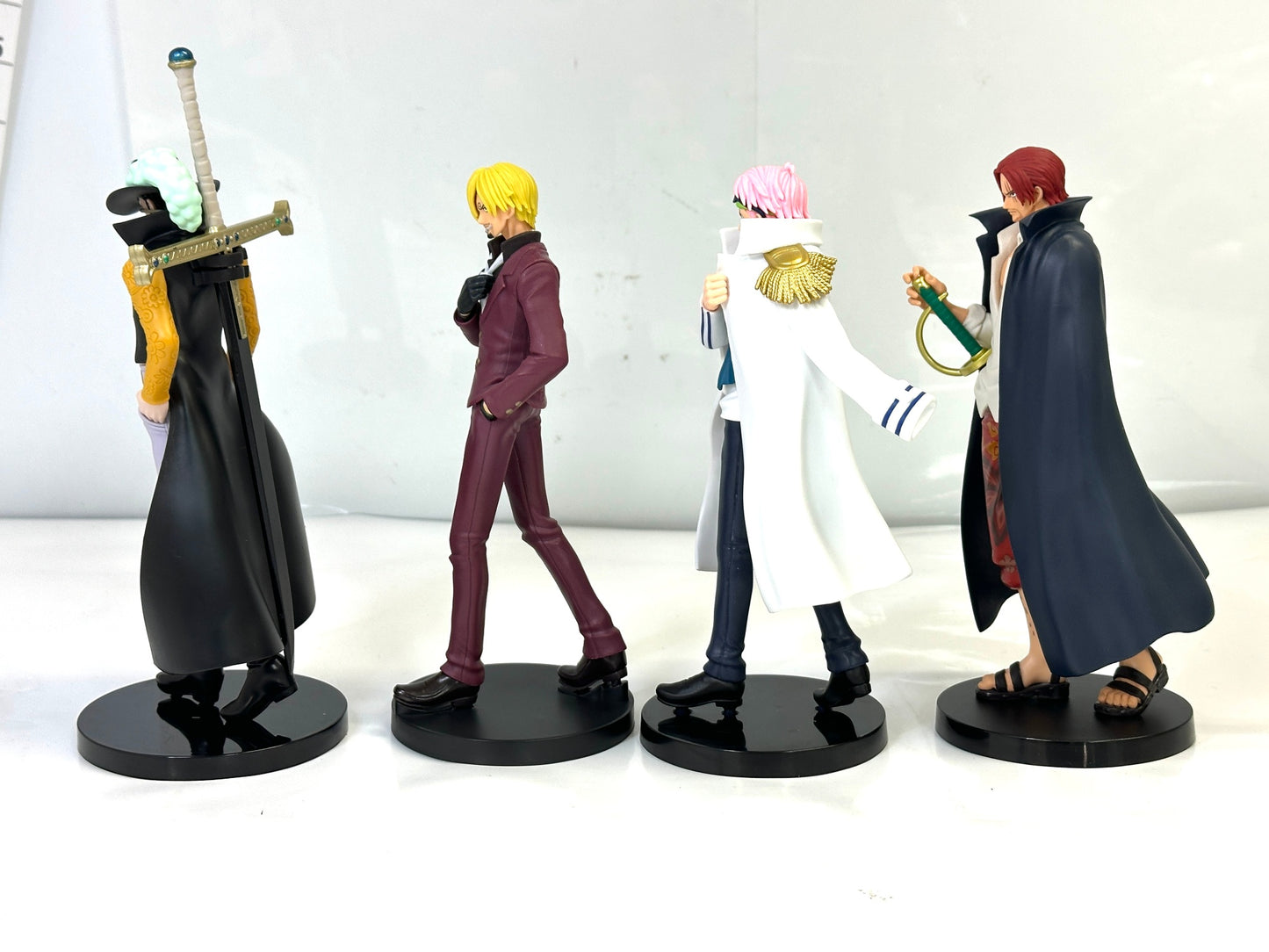 バンプレスト ONE PIECE ワンピース THE出航 フィギュア 4個セット ミホーク サンジ コビー シャンクス 5/14