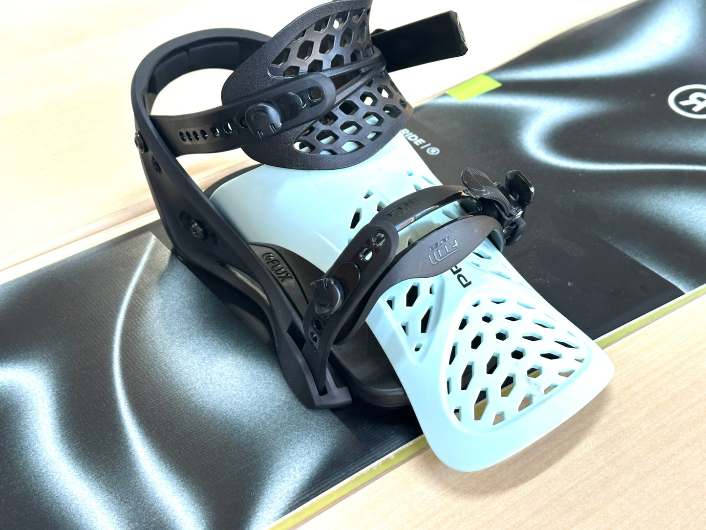 現状品 スノーボード RIDE AGENDA 149cm 21-22モデル ビンディング FLUX PR MLザイズ 2/20