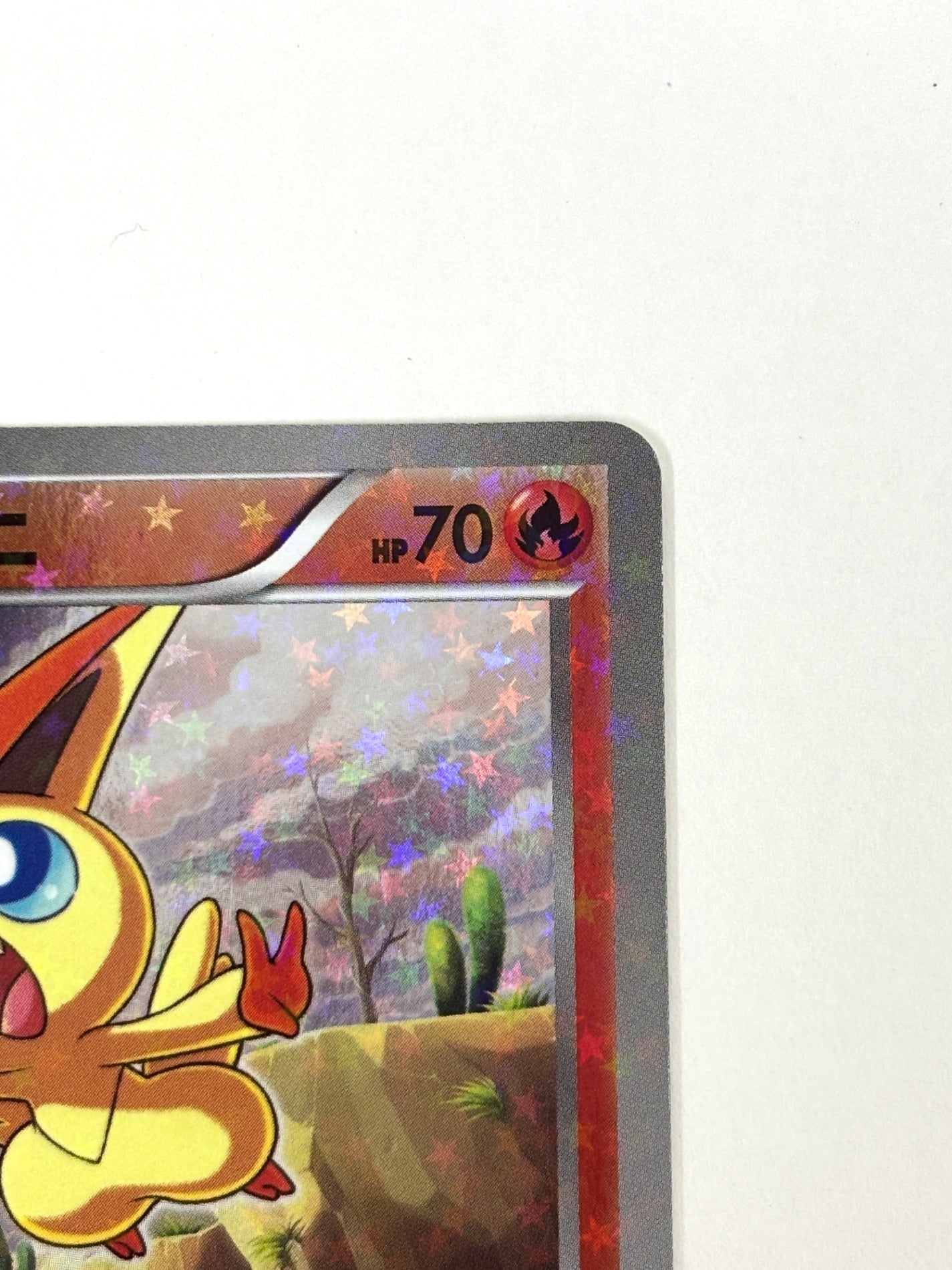 008/047 ビクティニ(カード右下アイコン赤色)