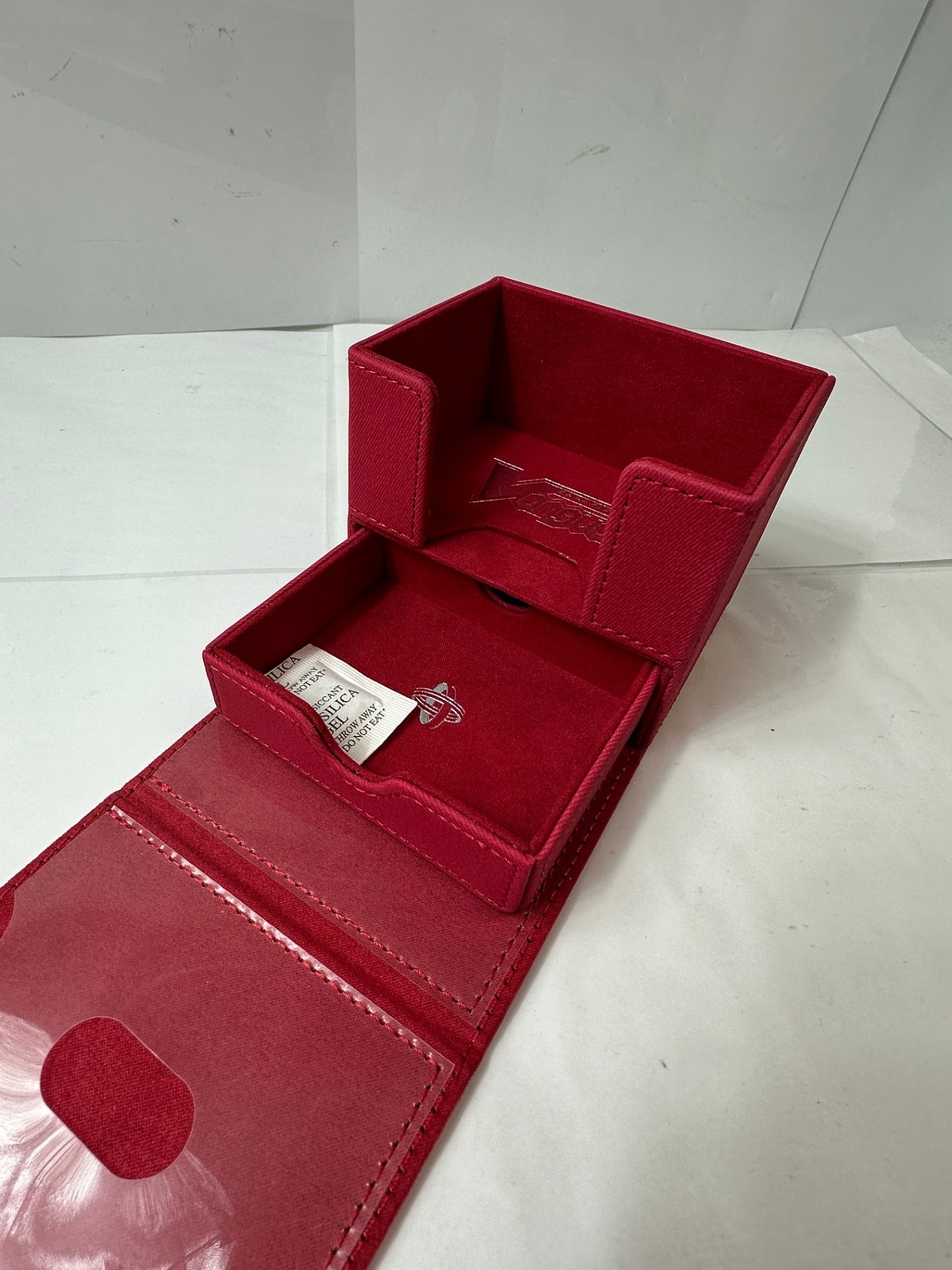 【店舗買取品】　外箱傷み有り　GameGenic カードデッキボックス – デッキボックス:カードファイト ヴァンガード ネイションズボールト ドラゴンエンパイア (50枚) – 丈夫で頑丈なカード収納 – カードファイト!! ヴァンガード対応