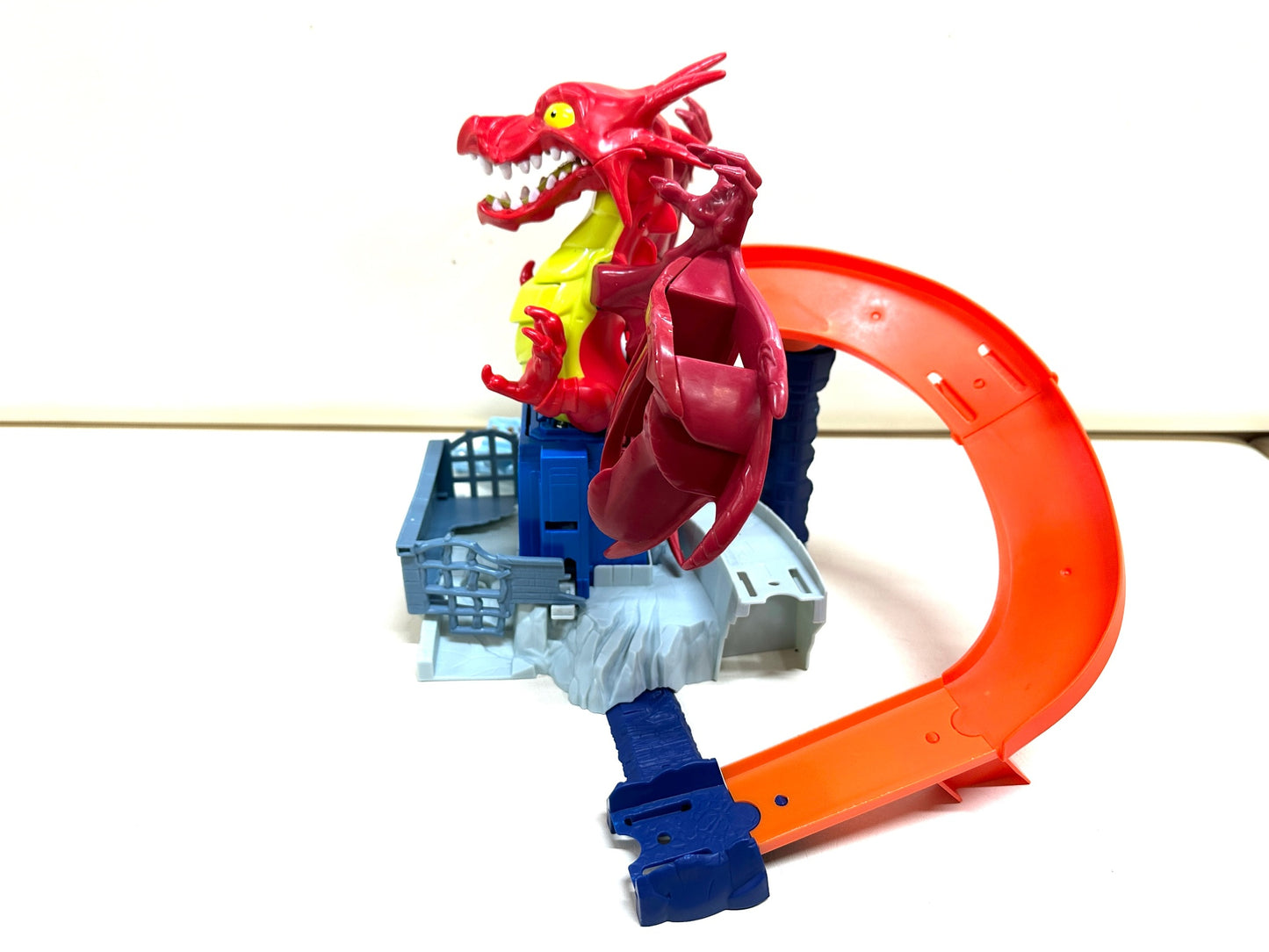 現状品 Hotwheels ホットウィール ドラゴンスマッシュ レール コース プレイセット ミニカーでドラゴン退治!? 11/14