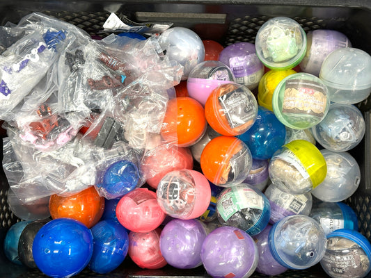 ガチャ ガチャ カプセルトイ 大量約120個 まとめセット ガンダム ウルトラマン こびとづかん 推しの子 カプセルプラレール キン肉マン等 12/30