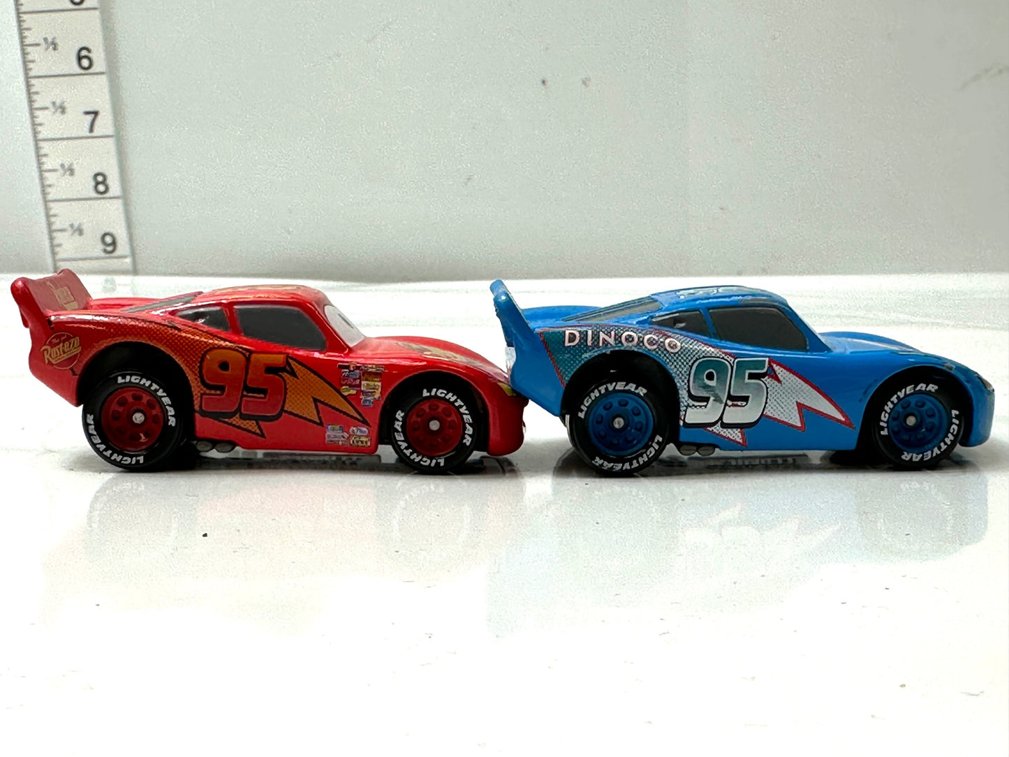 トミカ カーズ ライトニングマックイーン ラスティーズ スタンダードタイプ/ダイナコ DINOCO 2個セット ミニカー 1/12