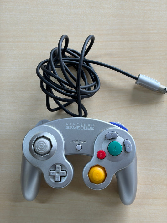 ニンテンドーゲームキューブ専用コントローラ シルバー