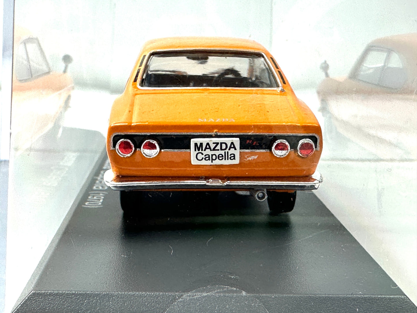 国産名車コレクション1/43 マツダ カペラ 1970 ミニカー 12/8