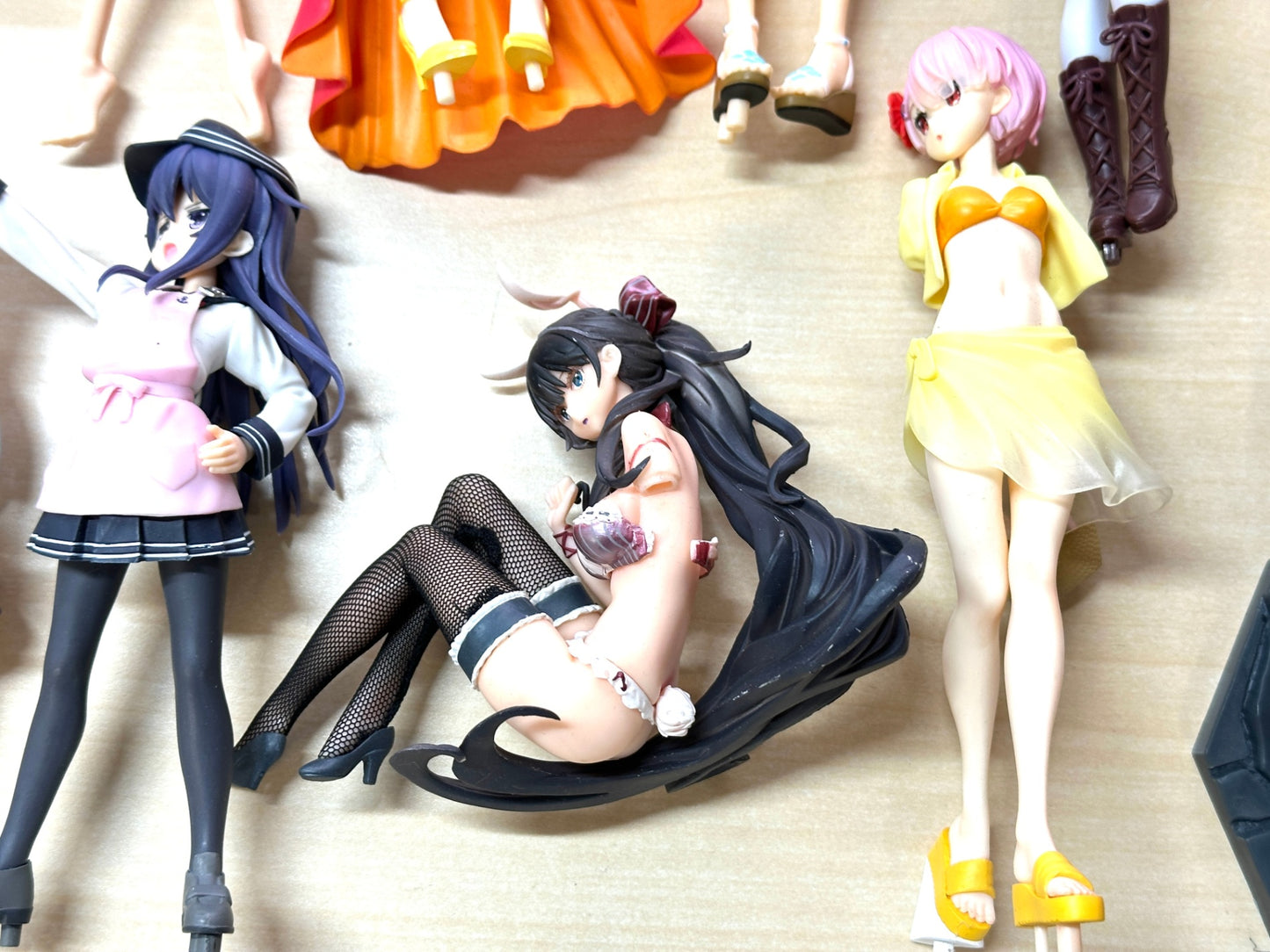 ジャンク含む現状品 女の子 女子 美少女 アニメキャラ フィギュア まとめセット 星野アイ 中野三玖 ニコ・ロビン エミリア マキマ 暁 雪ノ下雪乃 香風智乃 1/16