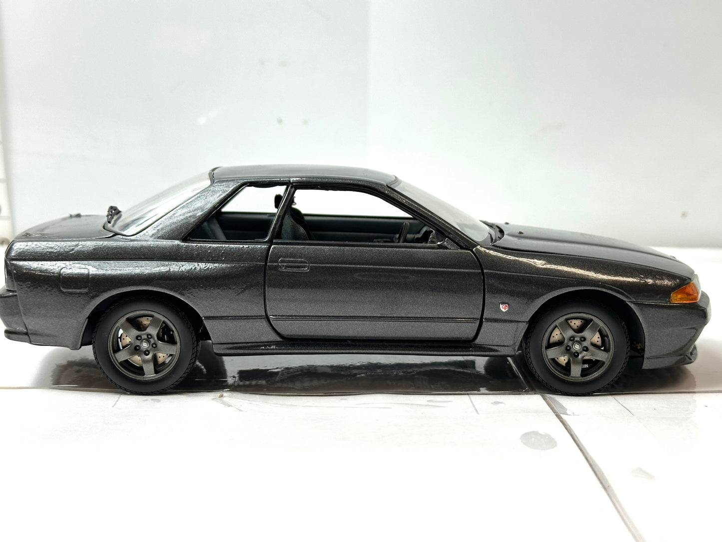 ジャンク ドアミラー リアスポイラー 破損 1/18 京商 日産スカイラインGT-R BNR32 ガングレーメタリック R32 ミニカー 12/26