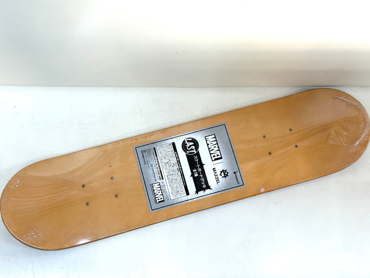 未使用 Happyくじ MARVEL MAZZEL ラスト賞 スケートボードデッキ 約W200mm×H800mm 12/13