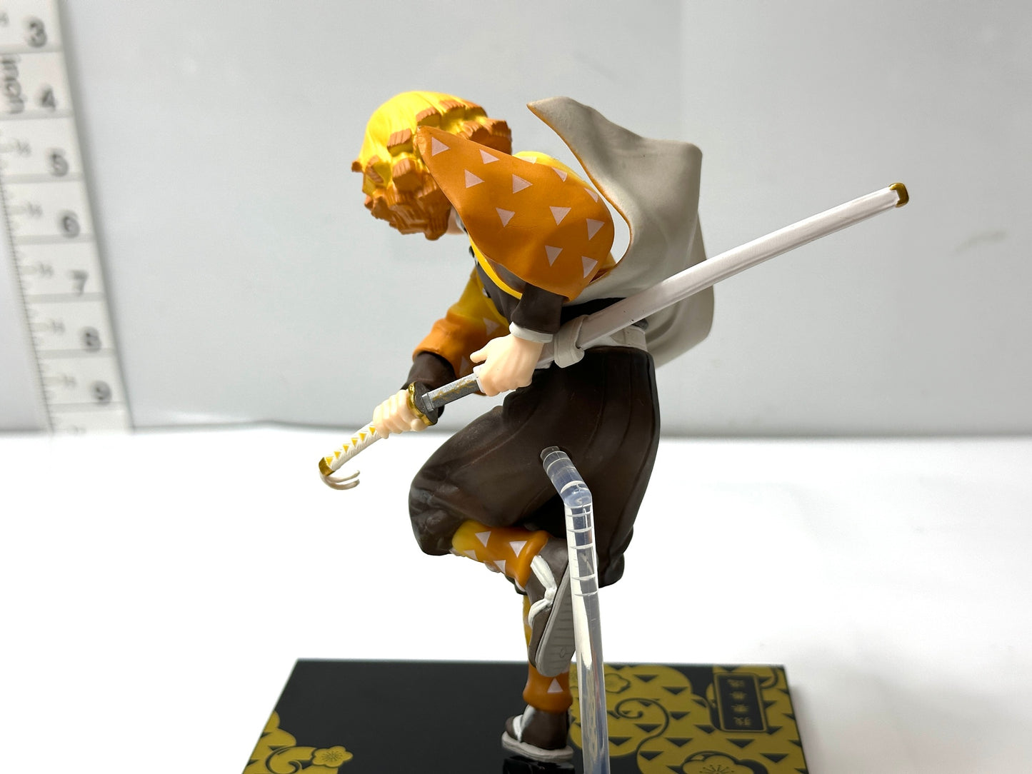現状品 鬼滅の刃 一番くじ 無限列車編 C賞 我妻善逸 フィギュア 1/21