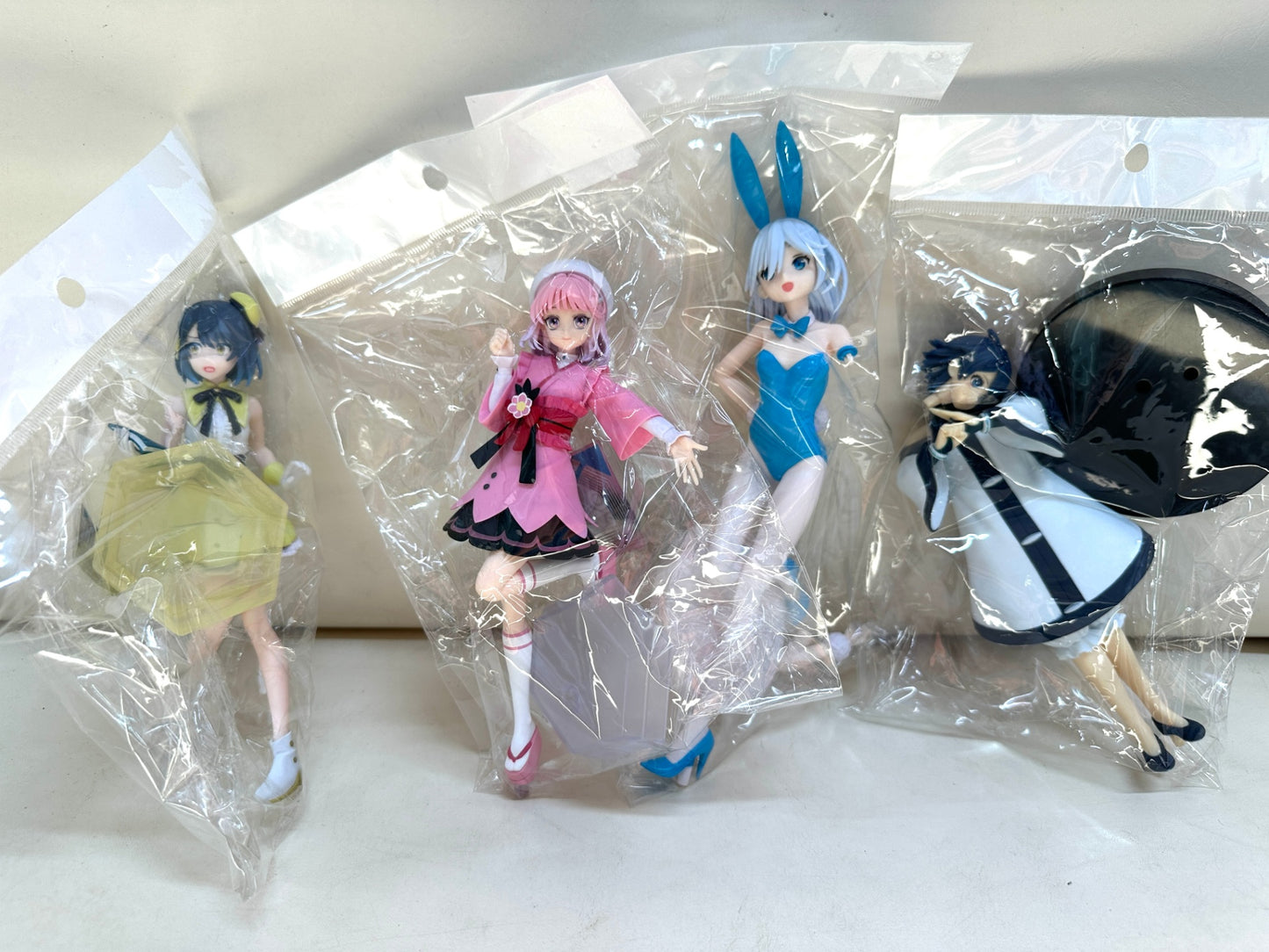 現状品 女子 女の子 美女 アニメキャラ フィギュア 50個セット アニキャラ 桜島麻衣 ナージャ ブラック・マジシャン・ガール 朝凪依 甘神夕奈 茅森月歌 他 4/3