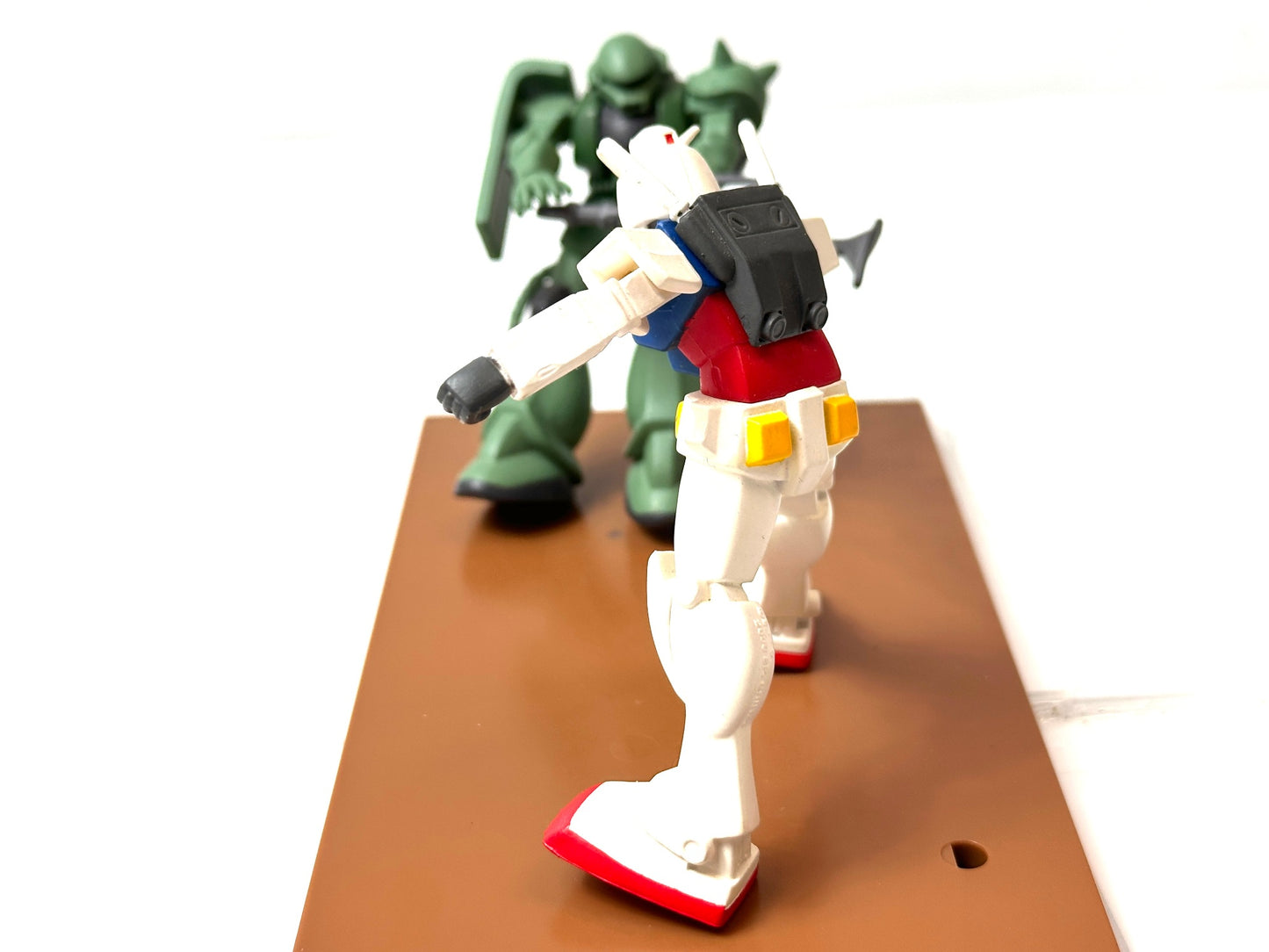現状品 機動戦士ガンダム DX アグレッシブポーズ フィギュア シャア専用ザクII  ジオラマフィギュア ガンダムVS量産型ザク 11/12