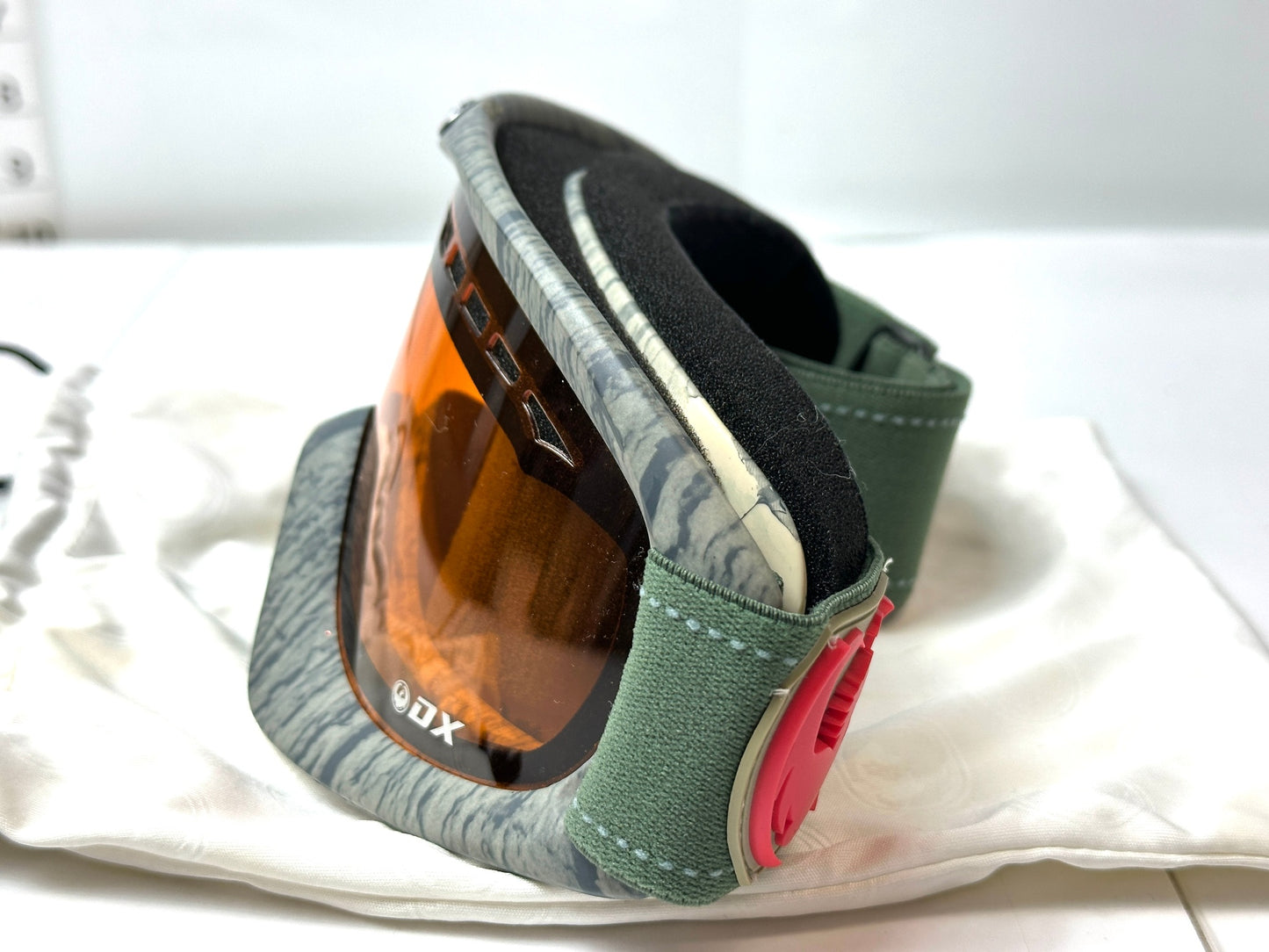 現状品 DRAGON DXシリーズ スノーゴーグル 収納袋付き 12/23