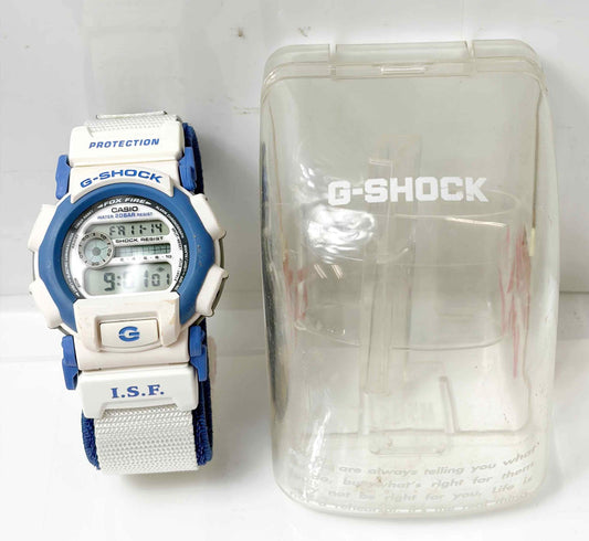 CASIO G-SHOCK I.S.F. コラボ ホワイト/ブルー デジタル腕時計 クリアケース付